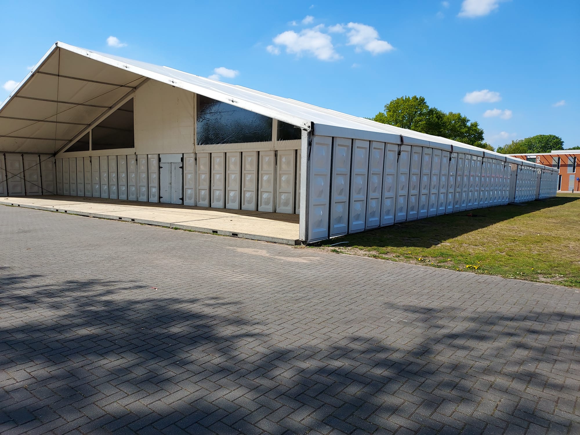 Tentenverhuurbedrijf uit Dalfsen Tentenverhuurbedrijf uit Dalfsen